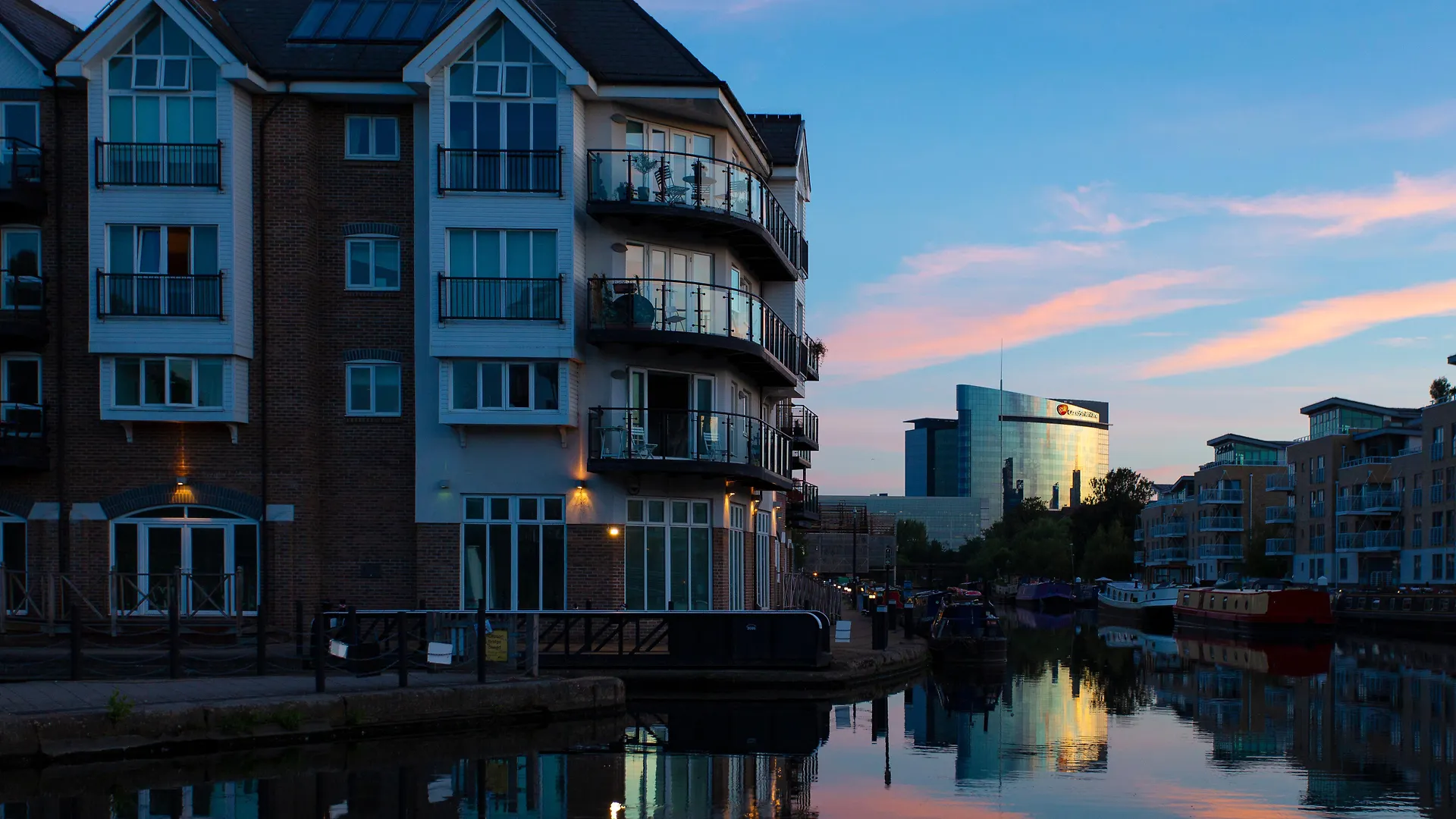 Holiday Inn London Brentford Lock By Ihg