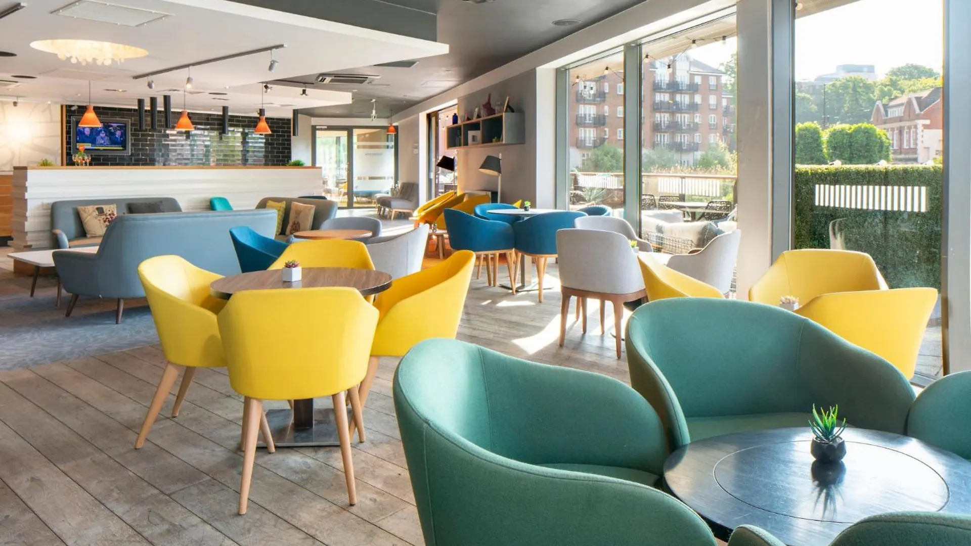 Hotel Holiday Inn London Brentford Lock By Ihg