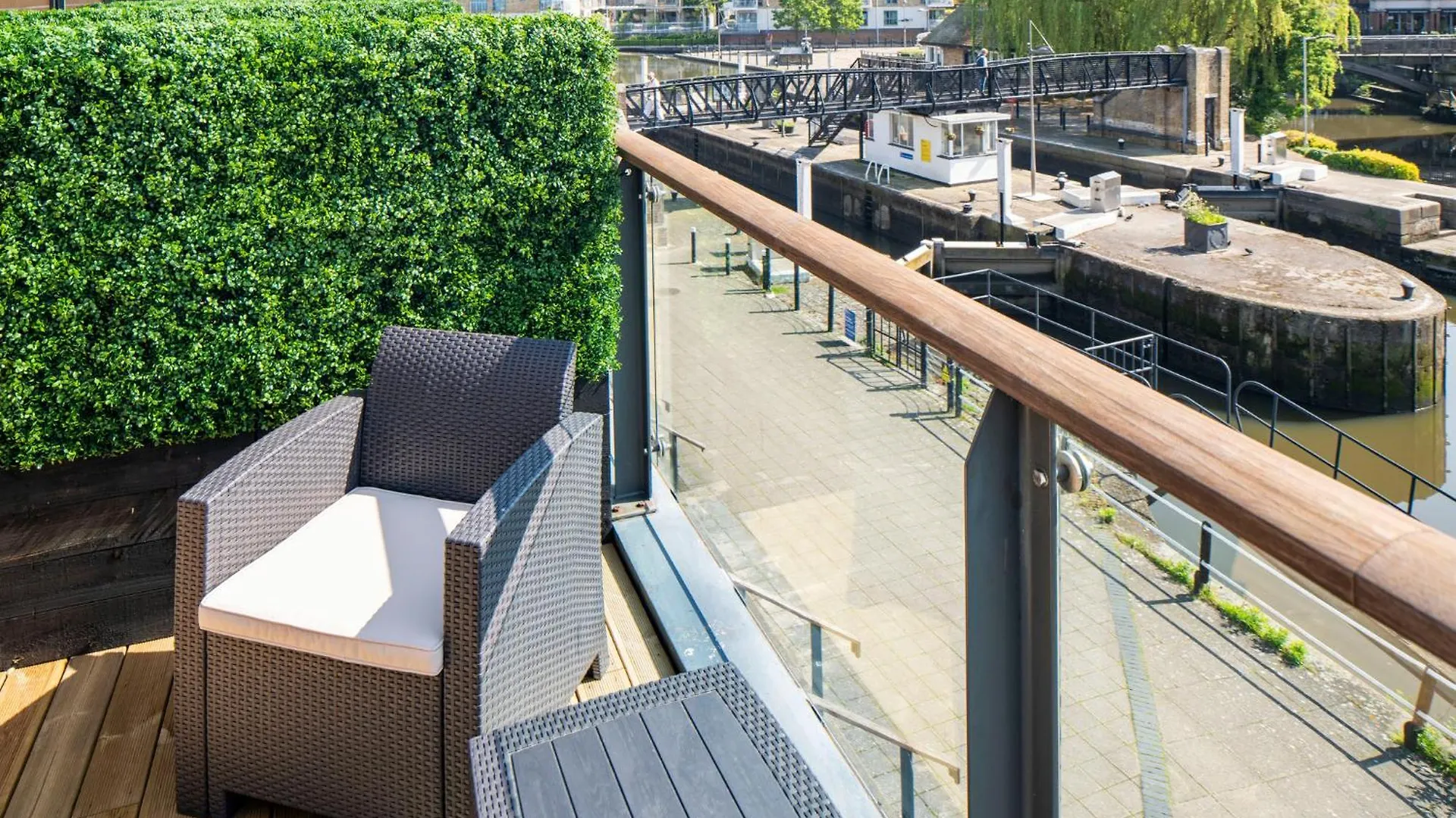 Hotel Holiday Inn London Brentford Lock By Ihg