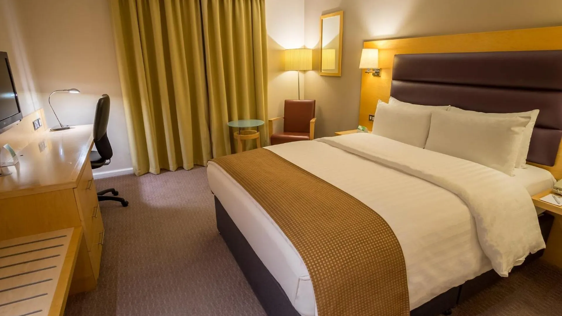 Hotel Holiday Inn London Brentford Lock By Ihg