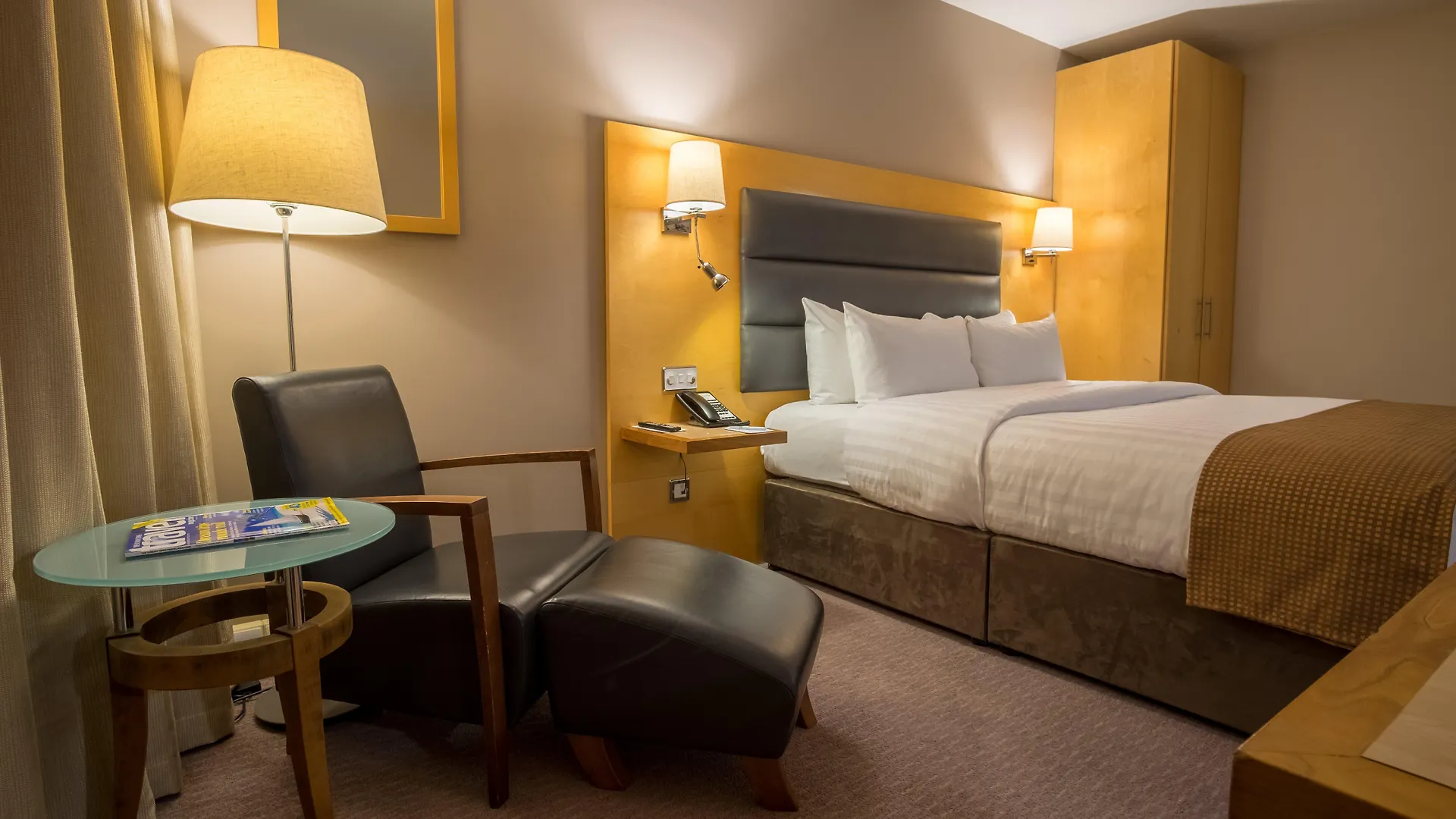 Hotel Holiday Inn London Brentford Lock By Ihg