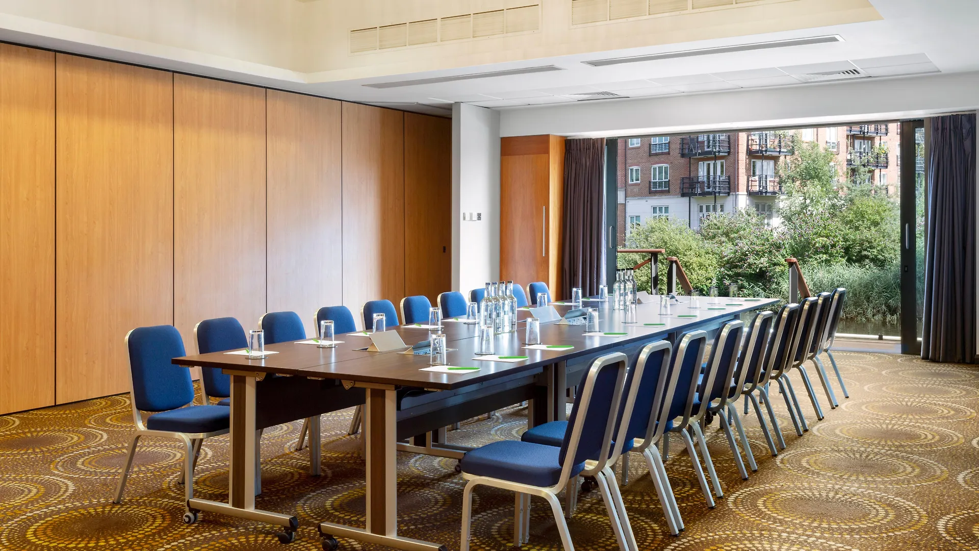 Holiday Inn London Brentford Lock By Ihg Hotel
