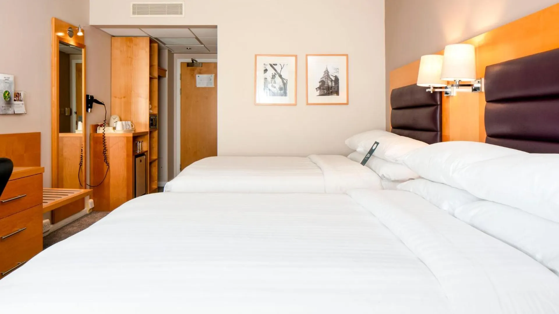 Holiday Inn London Brentford Lock By Ihg 4*,  United Kingdom